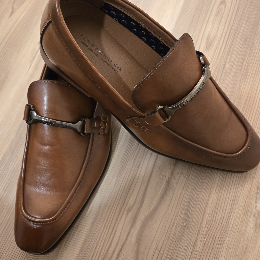 Tommy Hilfiger Tan Leather Slip-On Loafers